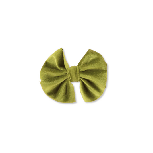 Baby & Toddler Bow | Clip in Hairbow | Velvet | Medium Bow | Grinch Green | FINAL SALE